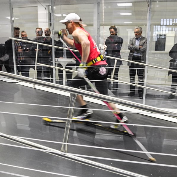 Read more about the article The weather and wind tunnel treadmill is up and running!